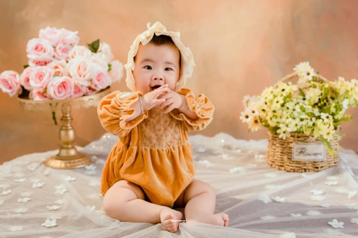 克孜勒苏柯尔克孜四个月宝宝放屁很臭